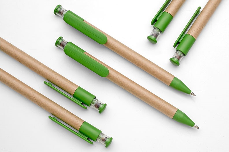 Penne di cartone e plastica biodegradabile verde con semi