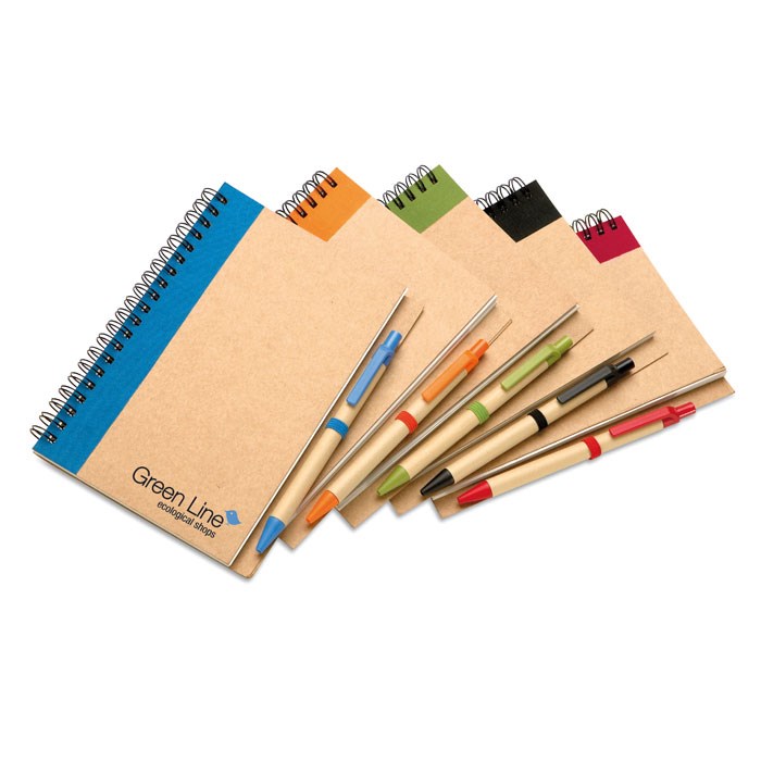 notebook ecologico in 5 colori come esempio di gadget aziendali economici