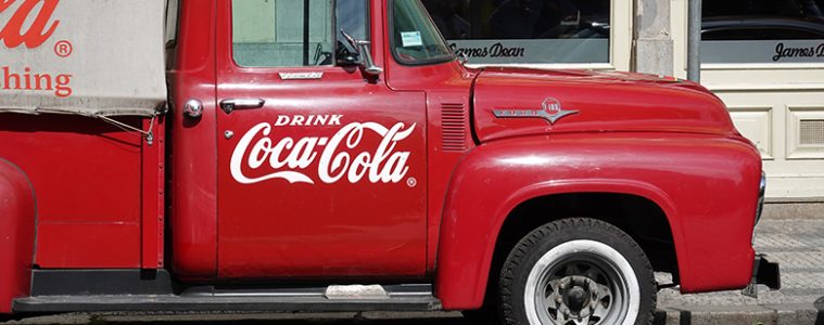 camioncino coca-cola come esempio di un mezzo per il flagship store