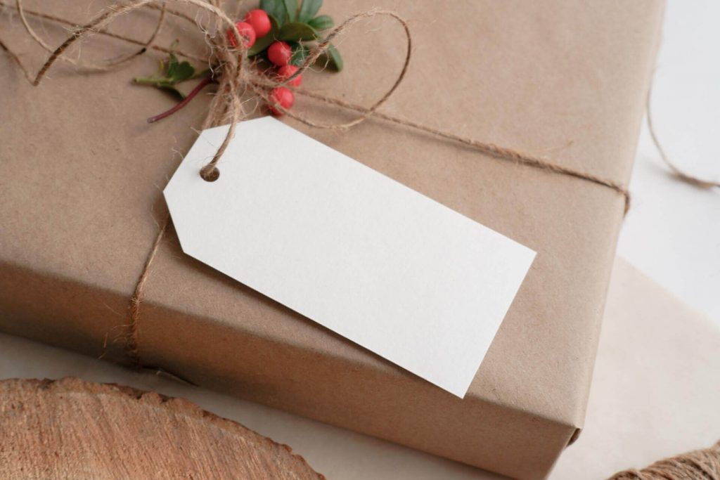 Packaging eco-friendly per incartare regali di Natale in modo sostenibile